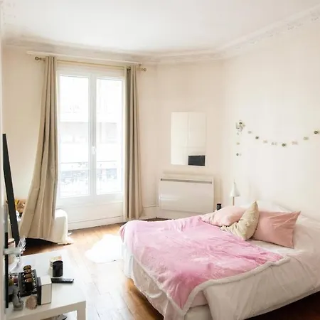 Proche Metro Nid Parisien - 11e Apartment